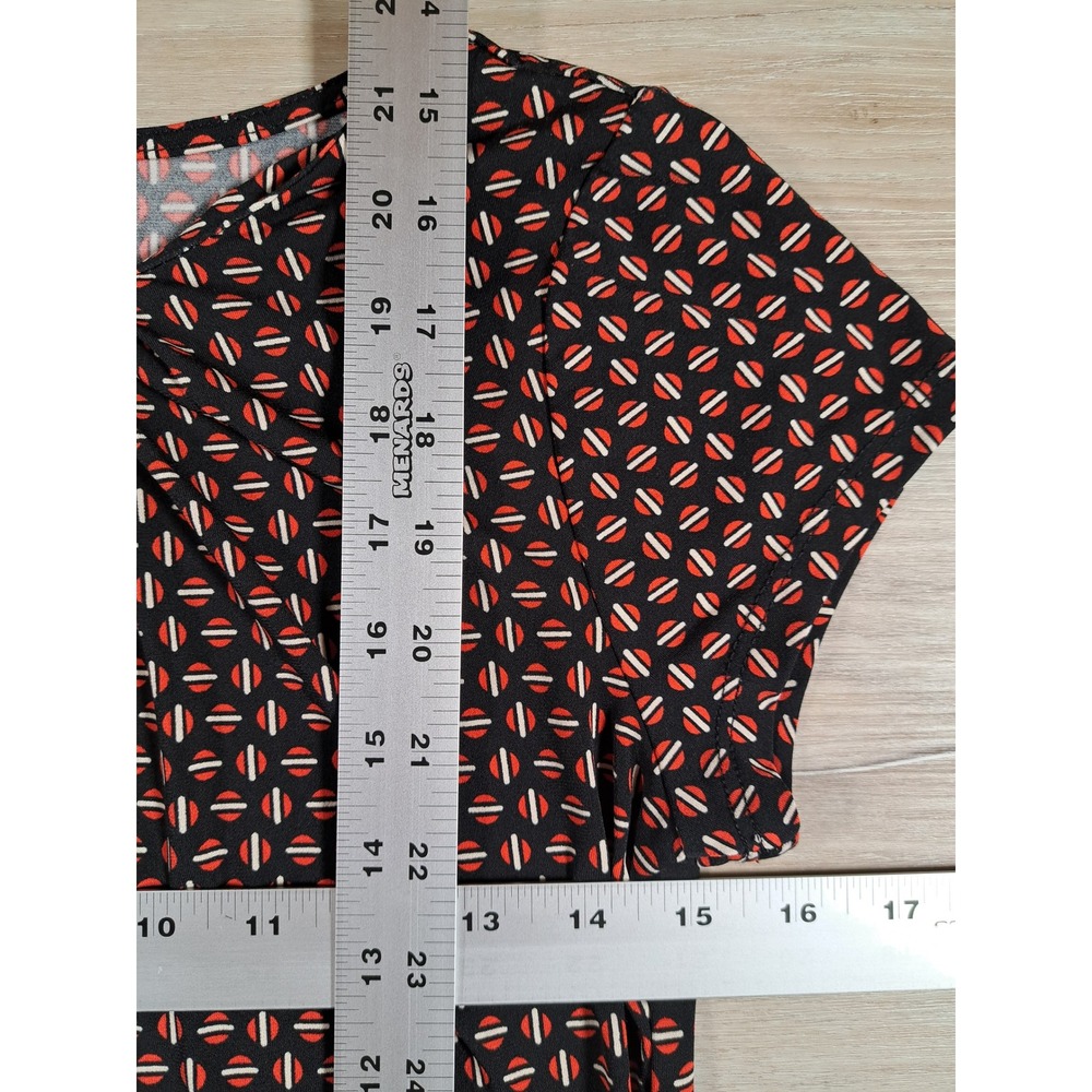 Worthington Petite Medium Black Red Geometric Circle Print‎ Short Sleeve Blouse - Picture 6 of 8